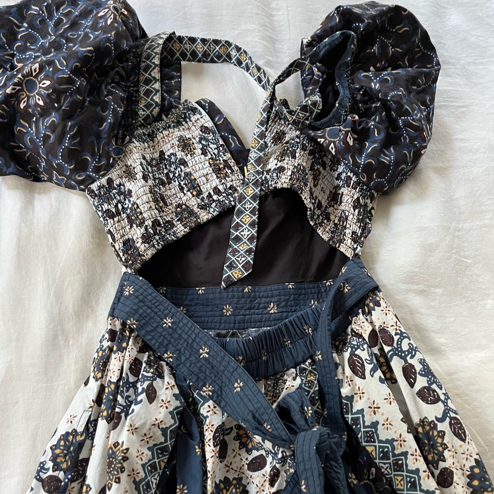 Cleobella Elegant Floral Maxi Dress with Puff Sleeves - Picture 3 of 5